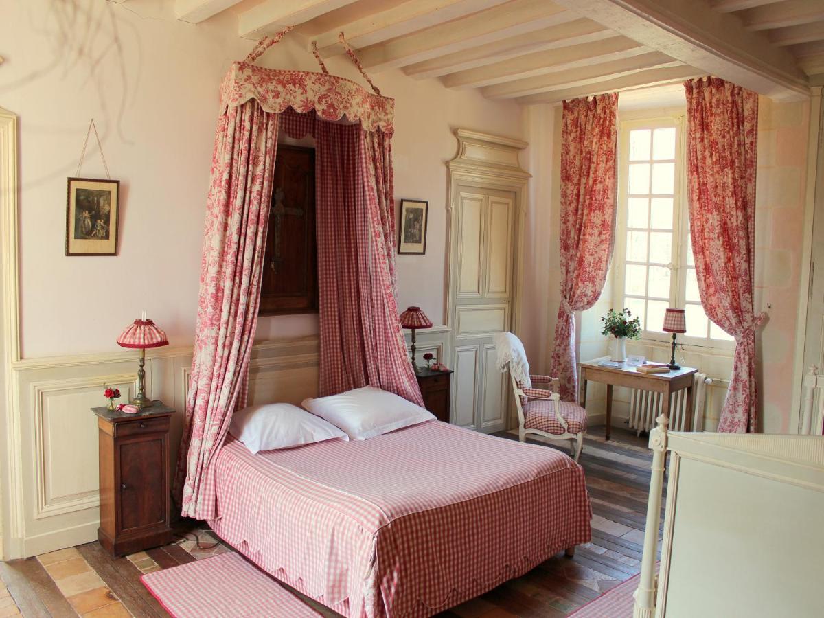 Chateau De Chambiers Durtal Zimmer foto