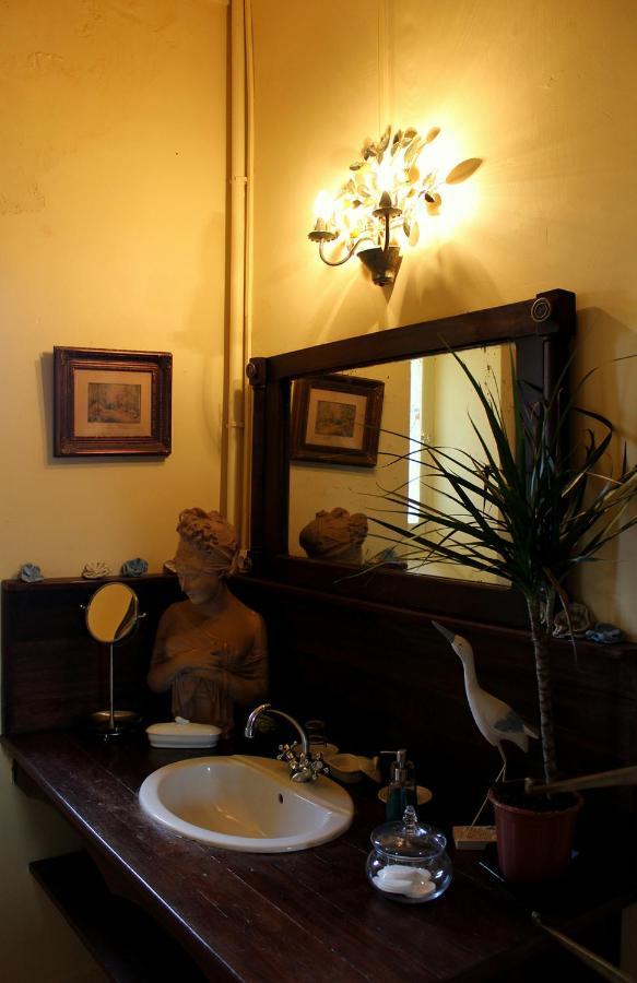 Chateau De Chambiers Durtal Zimmer foto